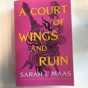 A Court of Wings and Ruin— Like New